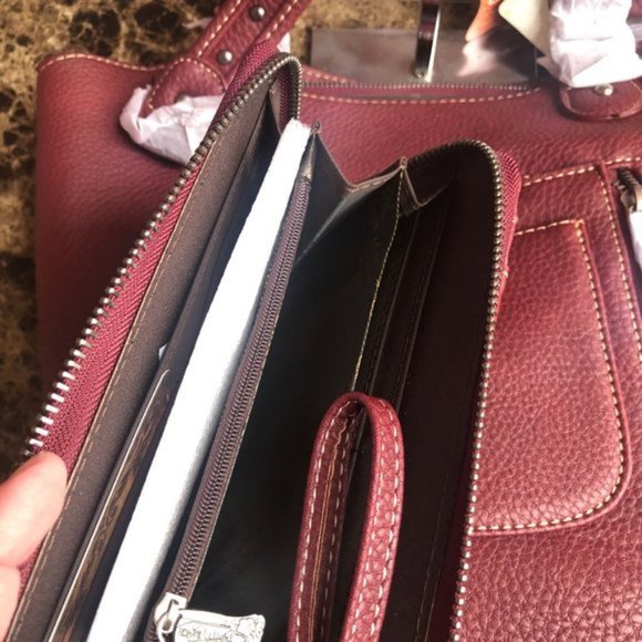 Montana West Trinity Ranch Concealed Carry Tote - Picture 6 of 8